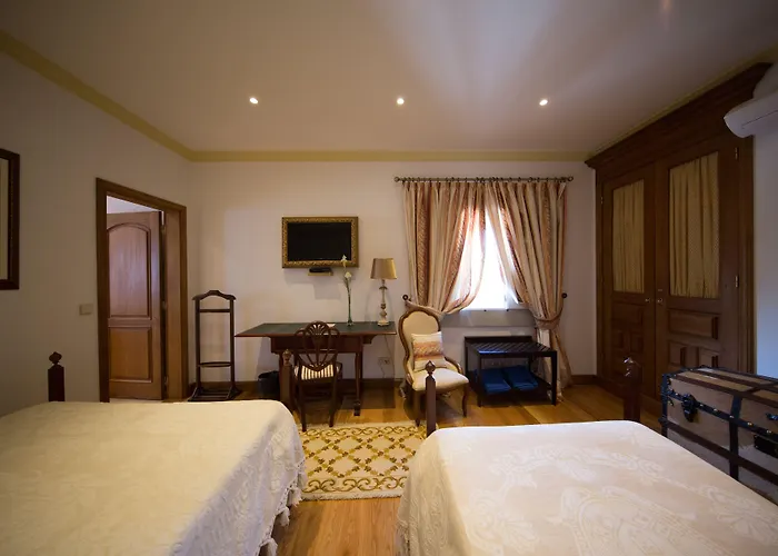 Casa De Sao Domingos Bed & Breakfast