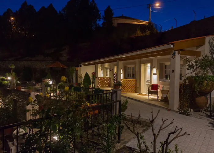 Casa De Sao Domingos Bed & Breakfast